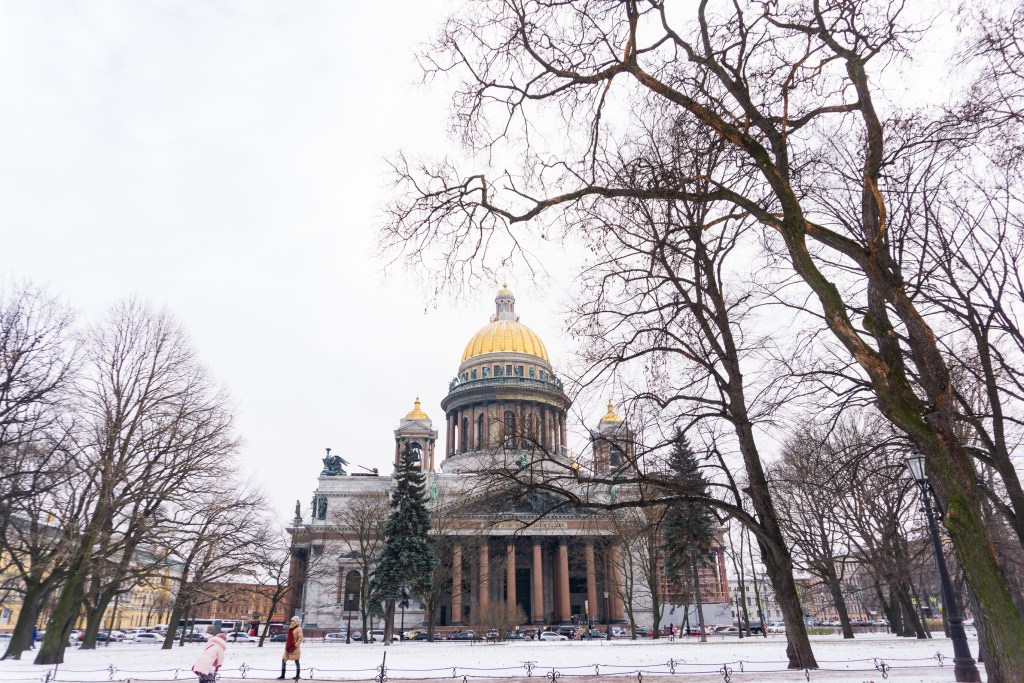 St Isaac Cathedral - Pure Odyssey St Isaac Cathedral in winter adalah tempat menarik St Petersburg