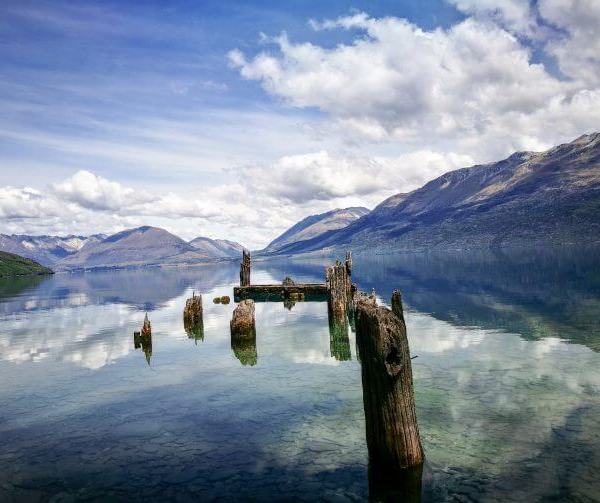 lake wakatipu on reflection