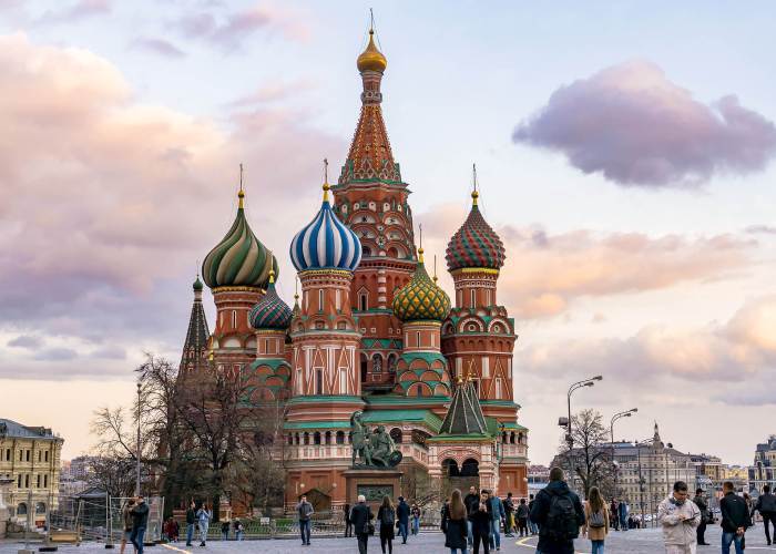 st basil's cathedral on red aquare moscow